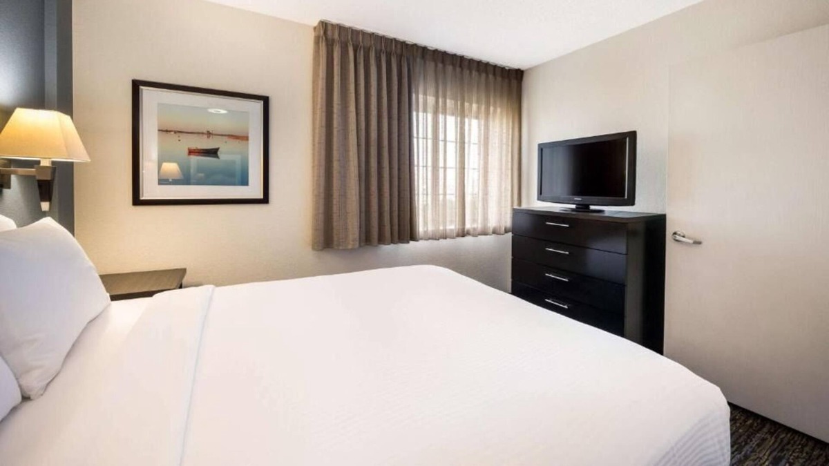 Exchange Place North House | Stylish Suite near Statue of Liberty National Monument