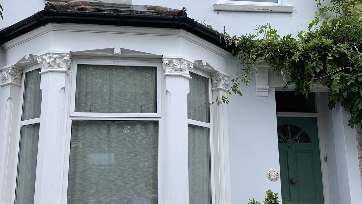 Bellingham House | Stylish, Three Bed Property, Quiet Location, Great Access To Central London
