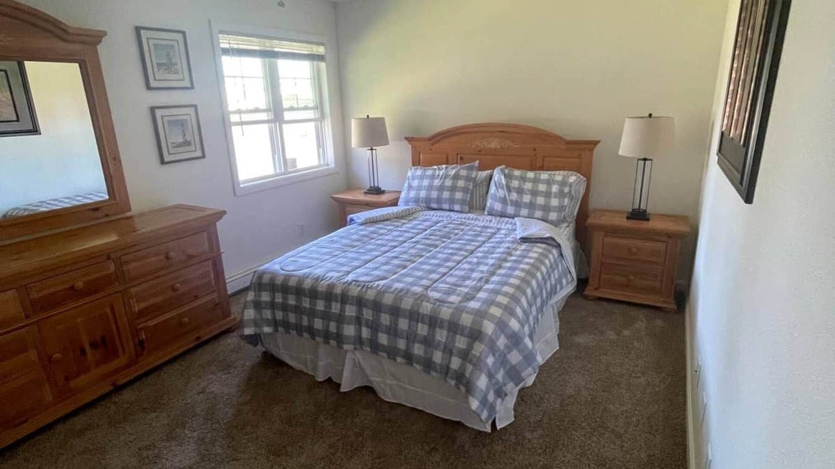 Janesville Apartment | Stylish Two Bedroom Serviced Apartment