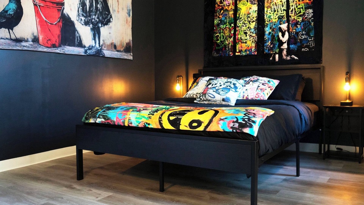 New Center Detroit Apartment | Stylish Urban Art Loft Downtown Detroit with WiFi and Free Parking