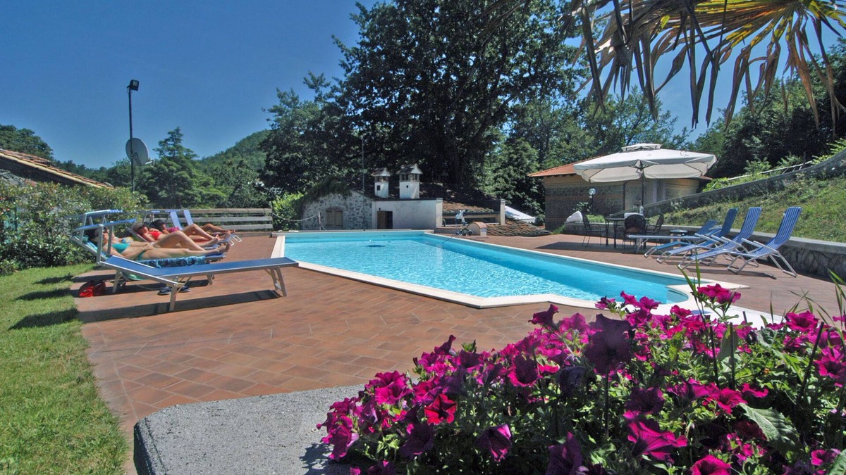 Saturnana Villa | Stylish Villa (6 or 8 bedrooms) with Private Pool, 40 minutes from Florence
