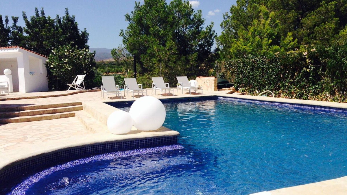Pedralba House | Stylish Villa with private pool and mountain view