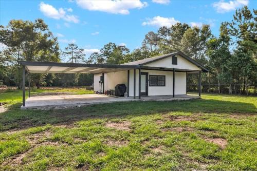 Lakeview Jefferson County House | Stylishly Remodeled 2-Bedroom home in Orangefield