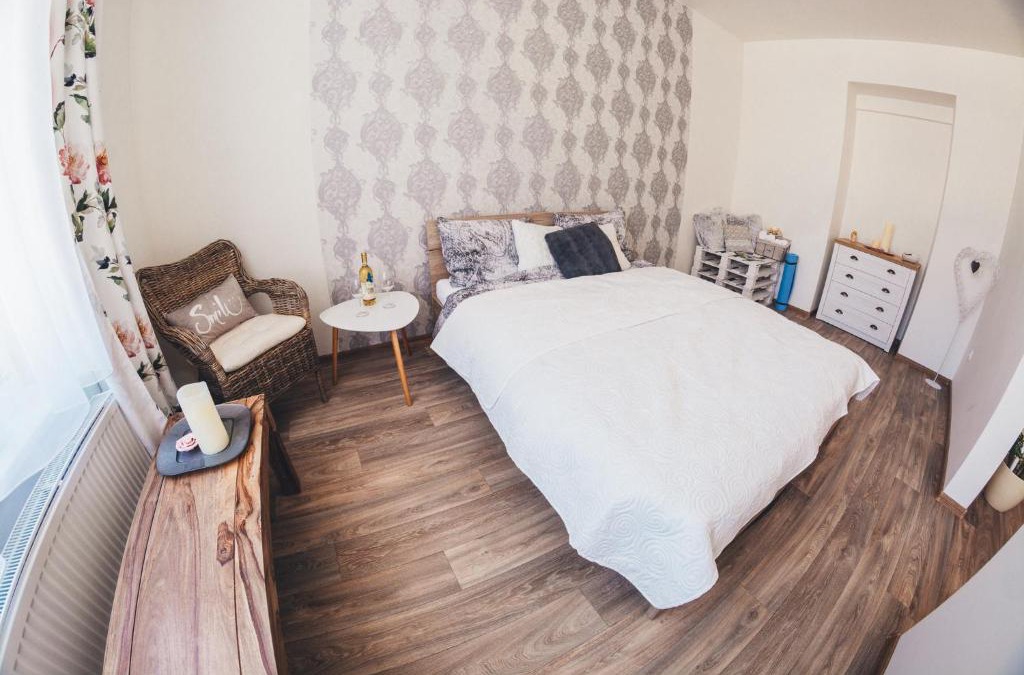 Nachod Apartment | Stylový apartmán v centru Náchoda