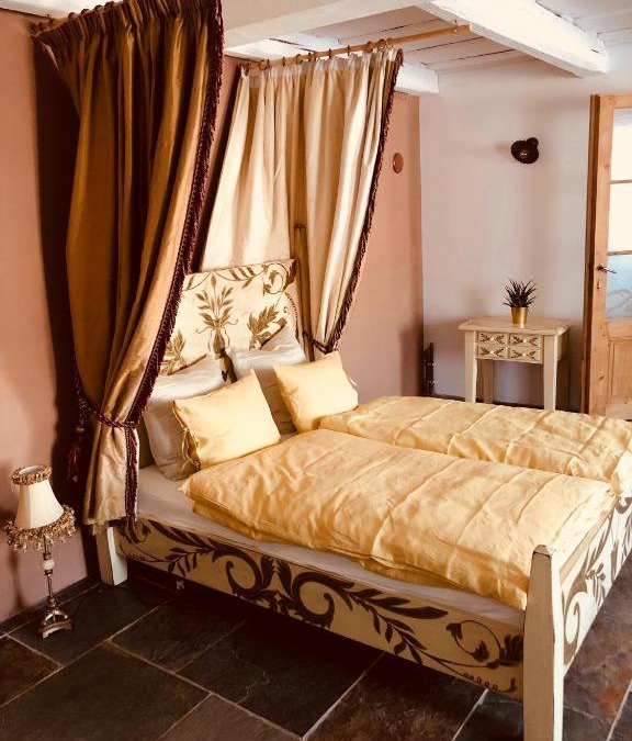 Kojetin Apartment | Stylový historický apartmán se zahradou v srdci Moravy poblíž Kroměříže a Olomouce