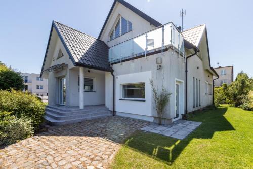 Chlapowo Apartment | Stylowe Apartamenty na Wybrzeżu Niedaleko Plaży w Chłapowie by Noclegi Renters