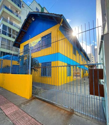 Centro House | Suítes Yellow House BC
