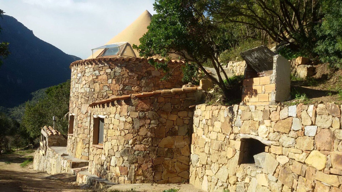 Lanusei House | Su Nuraxi, Welcome You To Our Age-old Island. ADSL / WiFi.
