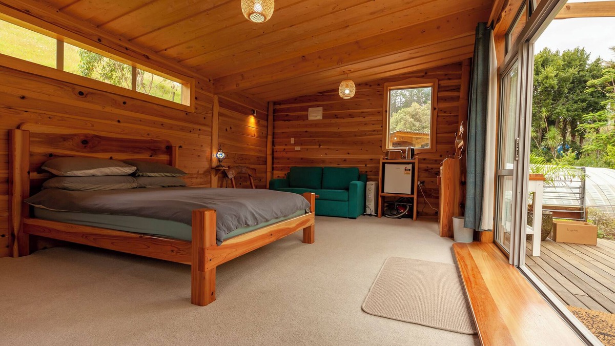 Taupo Bay Cabin | Sub tropical Retreat Paradise, access to Infra Red Sauna