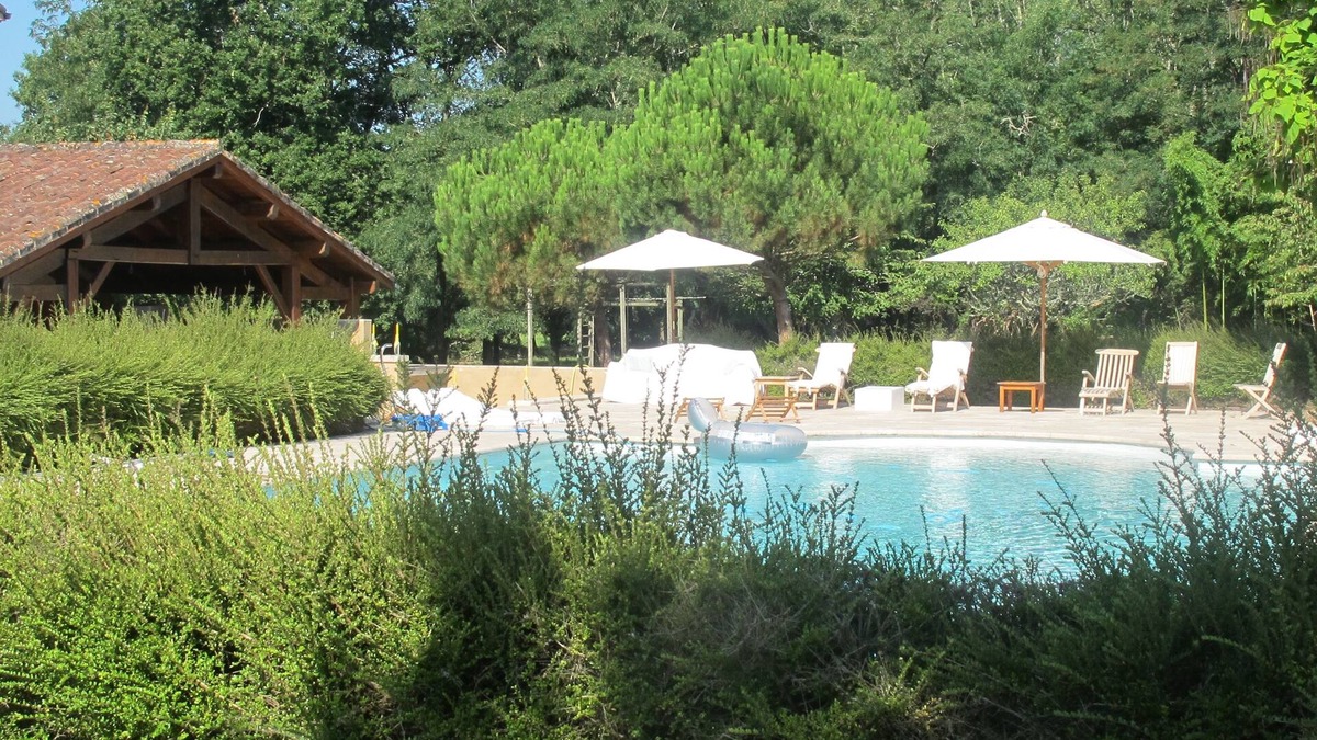 Fargues-sur-Ourbise House | Sublime 16th century Chateau for groups