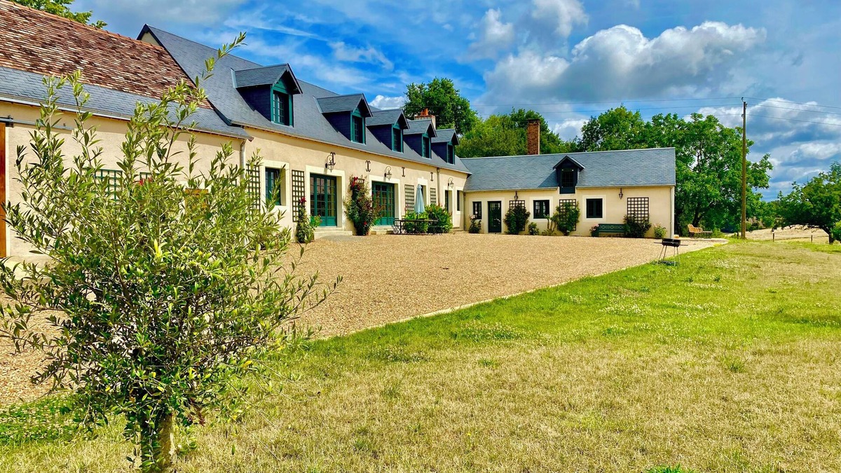 Beaumont-Pied-de-Boeuf Other | Sublime renovated farmhouse with swimming pool - great comfort