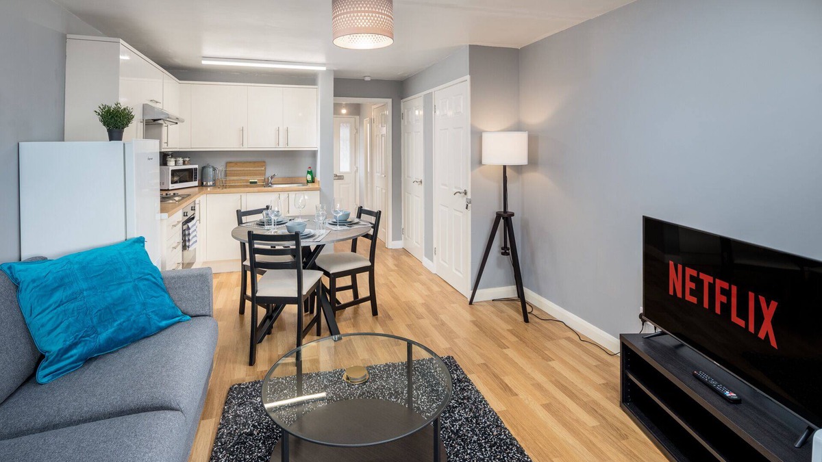 Crawley Apartment | Sublime Stays - Crawley Centre near Gatwick Airport