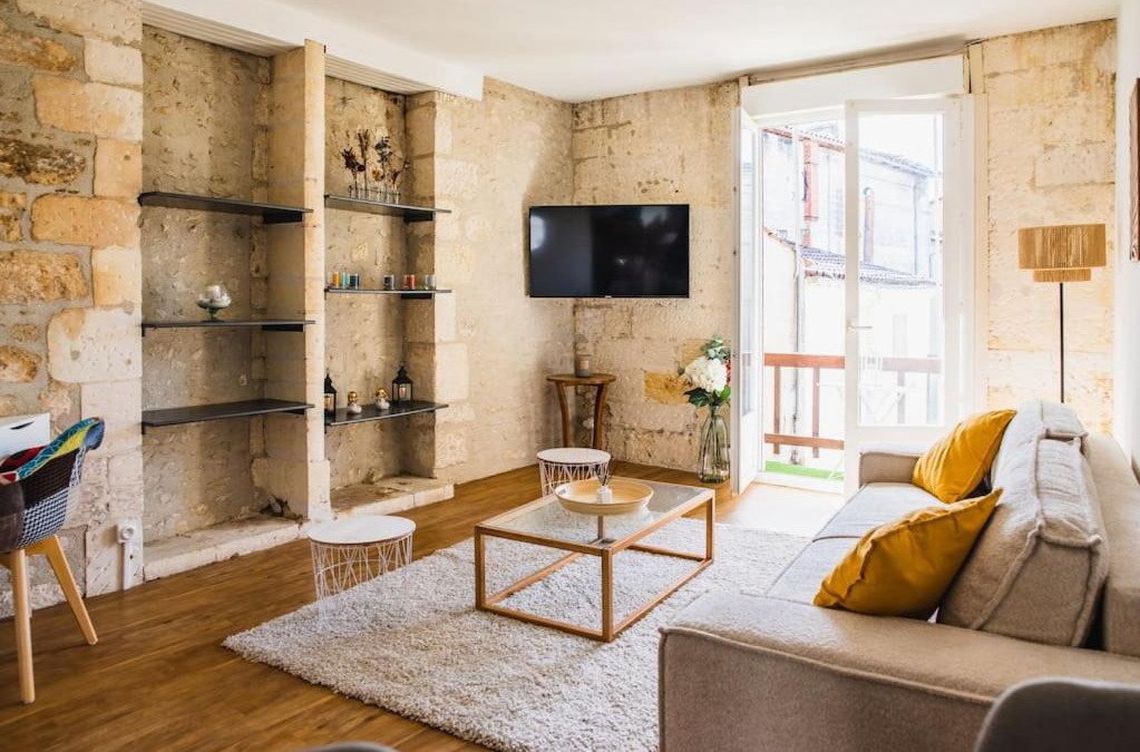Cognac Apartment | Sublime T2 avec balcon, wifi, linge #centre ville