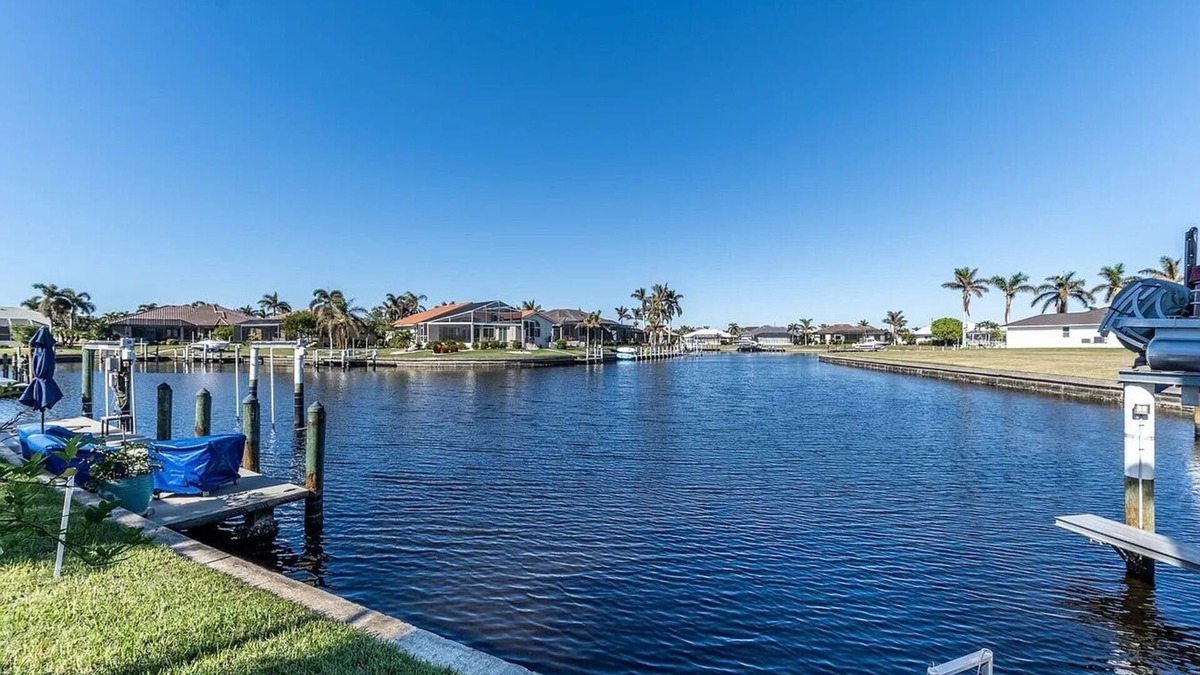 Burnt Store Isles House | Sublime Waterfront in Florida