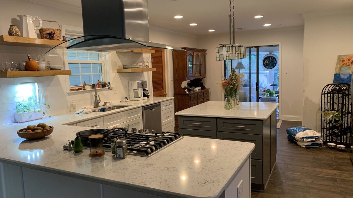 Berkeley Lake House | Suburban Home close to shopping, restaurants, parks, and 30 min. to Atlanta City