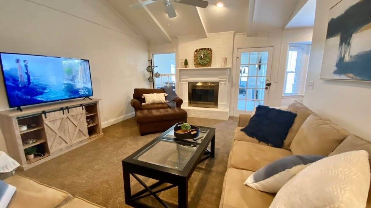 Hanahan House | Suburban Ranch Home Perfect For Family Vacation