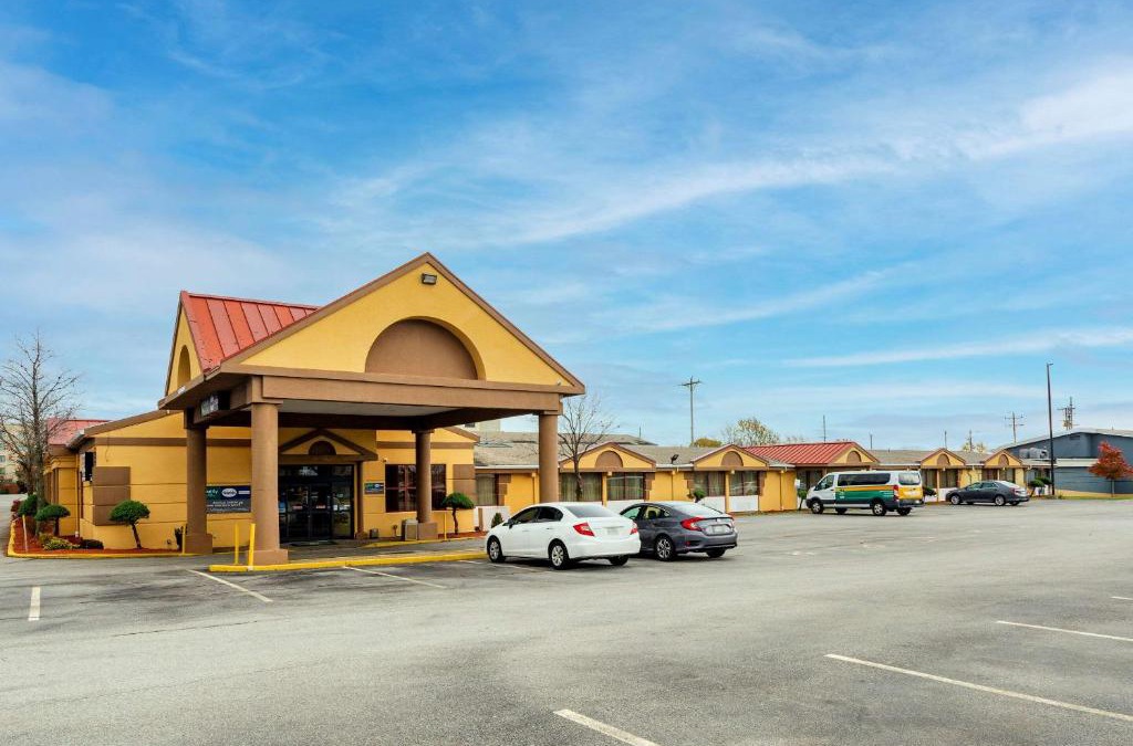 Cheektowaga Hotel | Suburban Studios Buffalo Airport