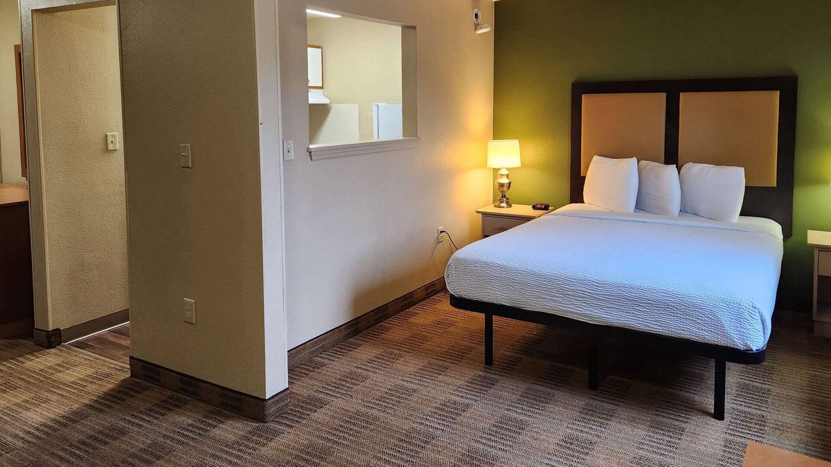 Don Scott Hotel | Suburban Studios Columbus - Dublin