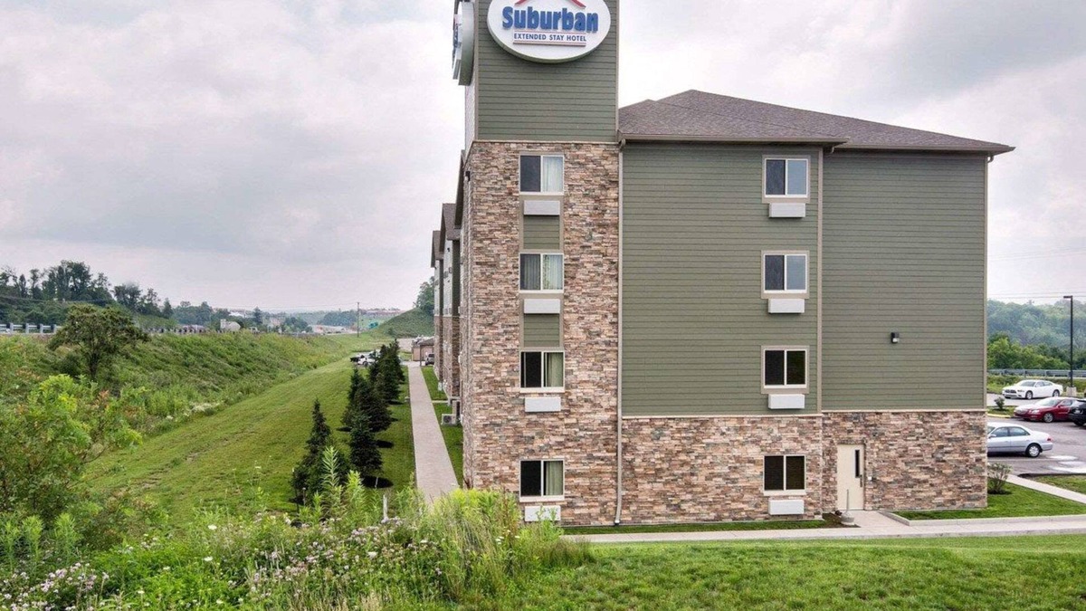 Triadelphia Hotel | Suburban Studios Triadelphia - Wheeling at The Highlands