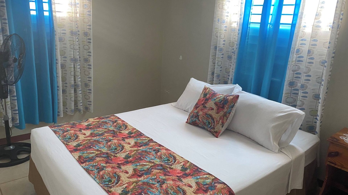 Spring Village House | SuCasa Vacation Home