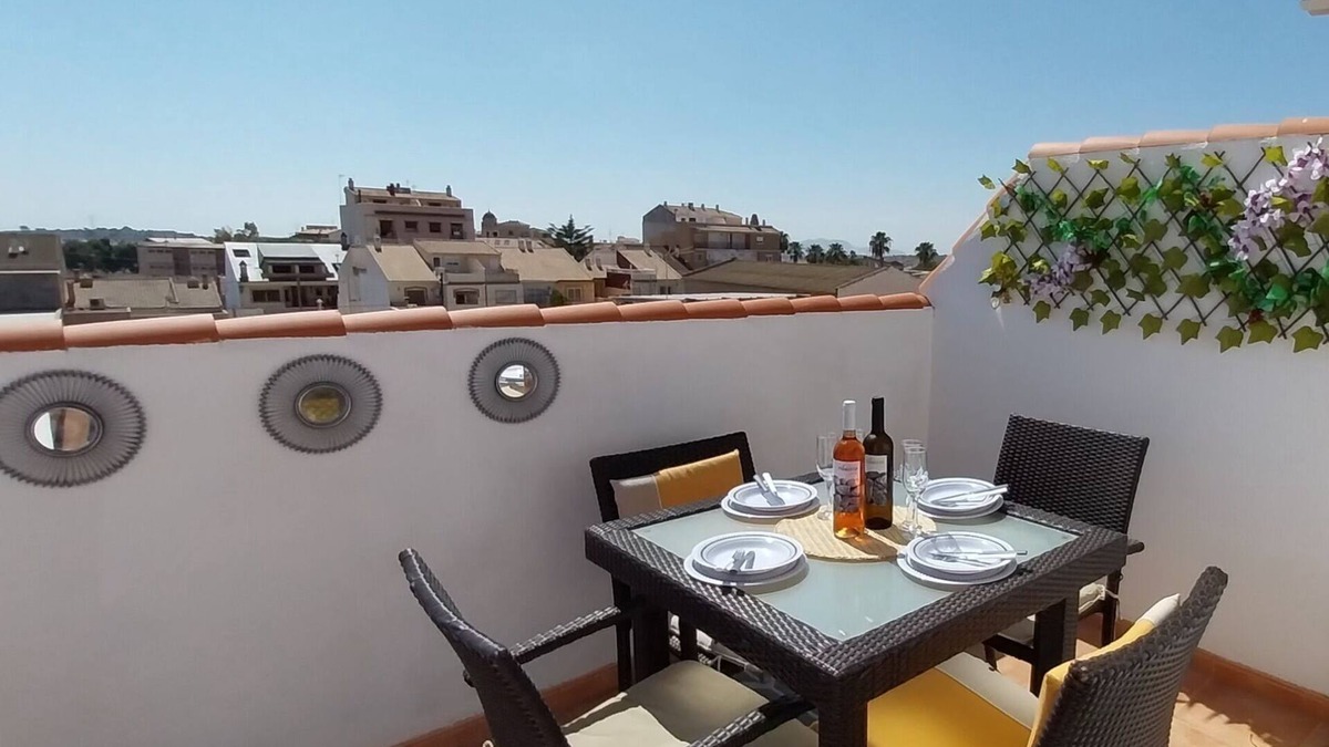 Sucina House | Sucina. Murcia. Spanish village between coast & mountain. Lovely 2 bed townhouse