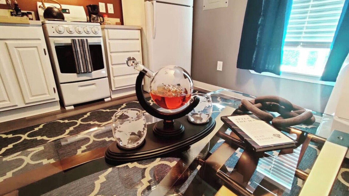 Northeast Neighbors Apartment | Suede- A stylish studio: extended stays, garden