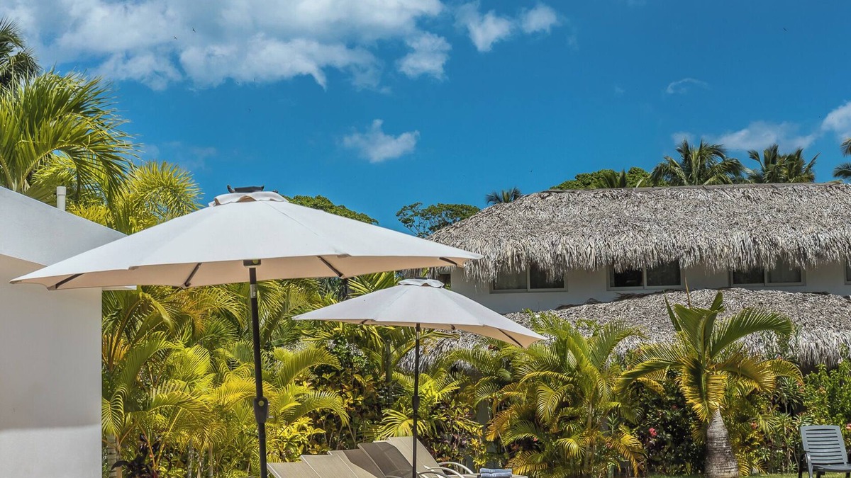 El Centro Villa | Sueños 8 – 2BR Villa with Pool, Starlink Walk to Beach & Shops – Las Terrenas