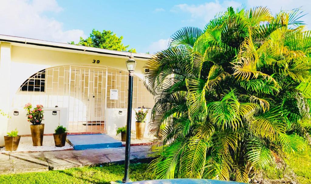 Sunset Crest Apartment | SugaLove Villa 30 Flamboyant Ave