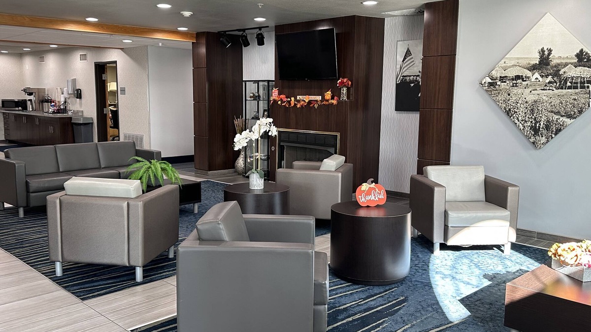 Hinton Hotel | Sugar Creek Inn & Suites
