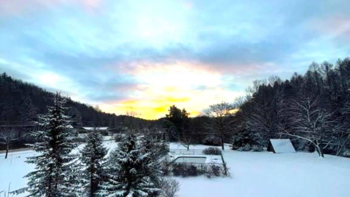West Dover Hotel | Sugar Maple Inn