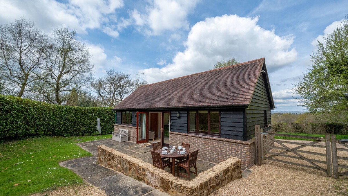 Stonegate House | Sugarloaf Cottage - Two Bedroom House, Sleeps 4