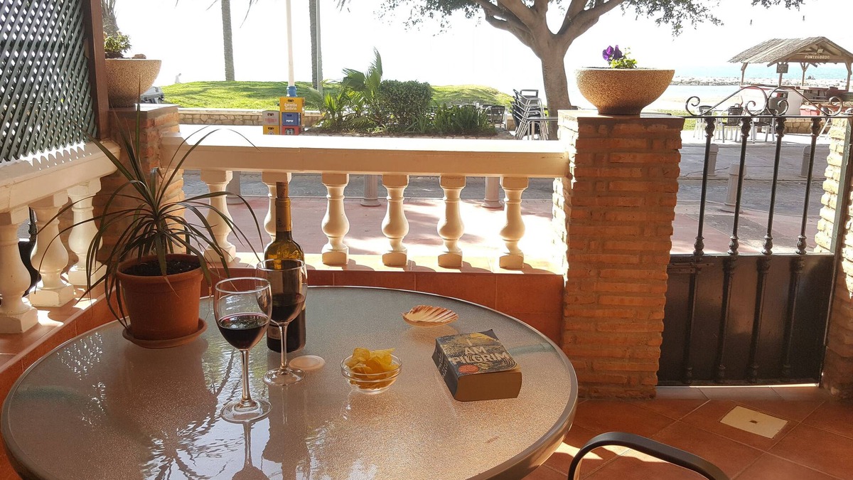 Malaga Apartment | SUITABLE. 1st BEACH LINE. AT STREET LEVEL. 2 BEDROOMS/4 PEOPLE. WIFI AND SATELLITE.
