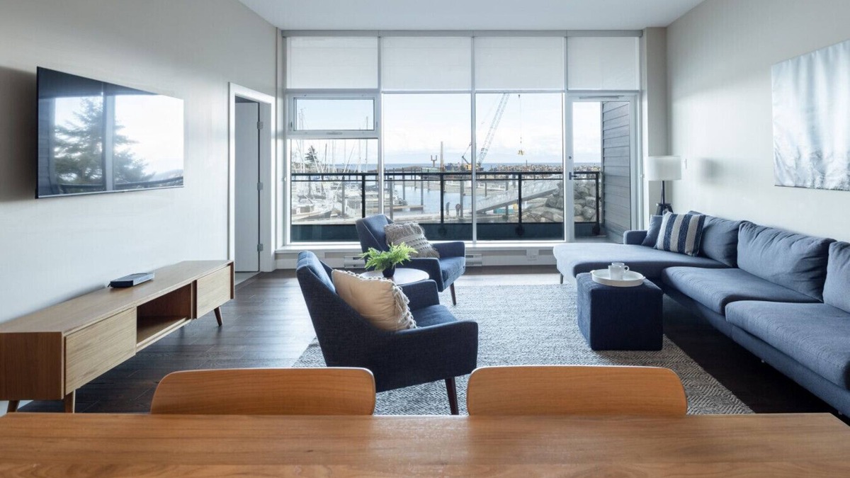 Regional District of Nanaimo Condo | Suite 112 · Suite #112: Contemporary Oceanfront Accommodation