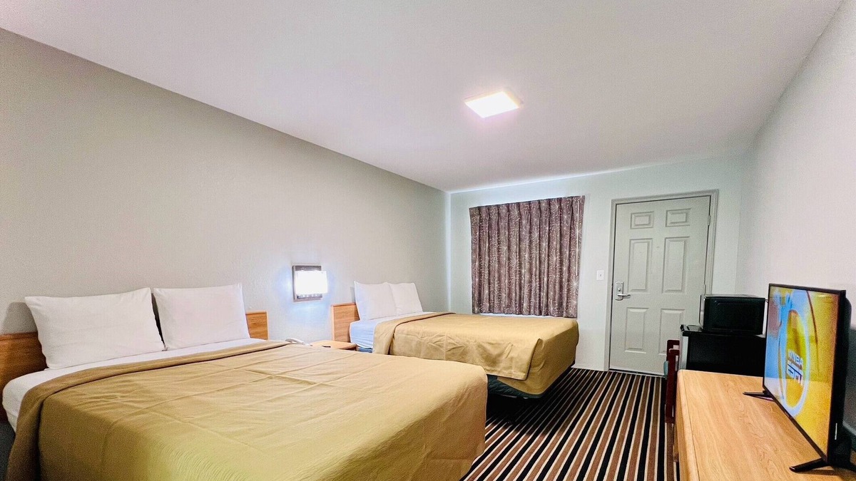 Gore Hotel | Suite 16 Motel
