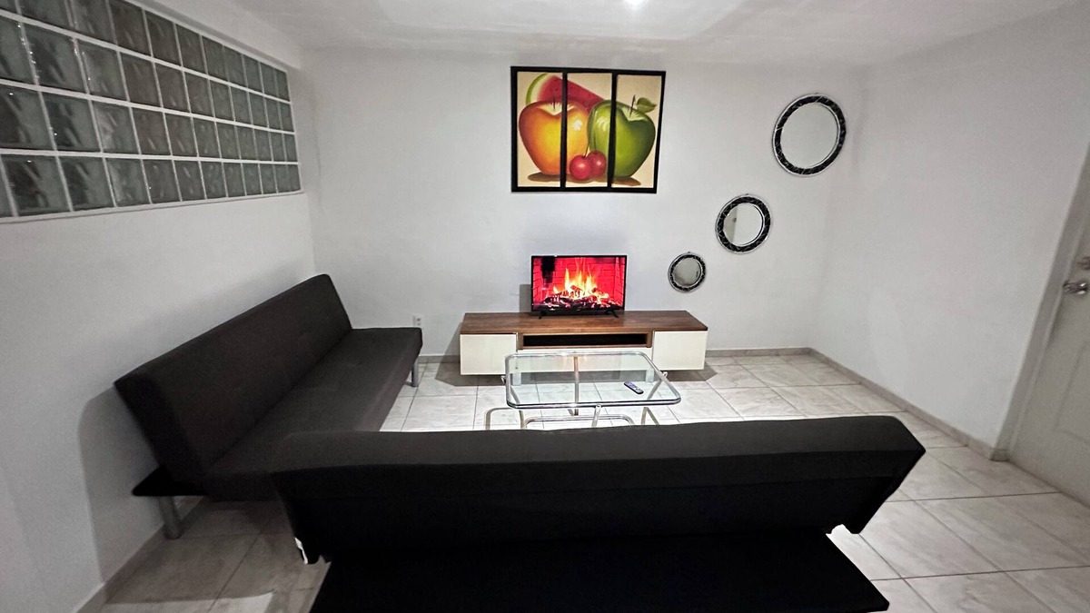 Cuautitlan Izcalli Apartment | Suite #1B | Near Mex-Qro. highway.