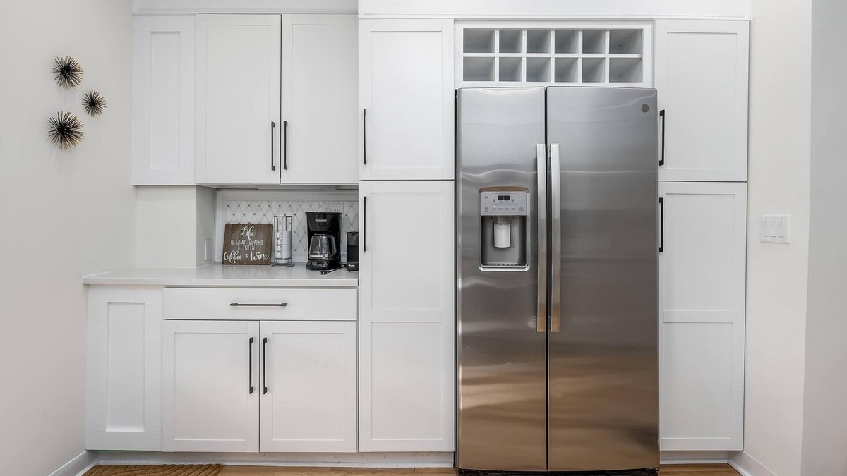 Glen Echo House | Suite 23 - Spacious and Stylish in the Old North