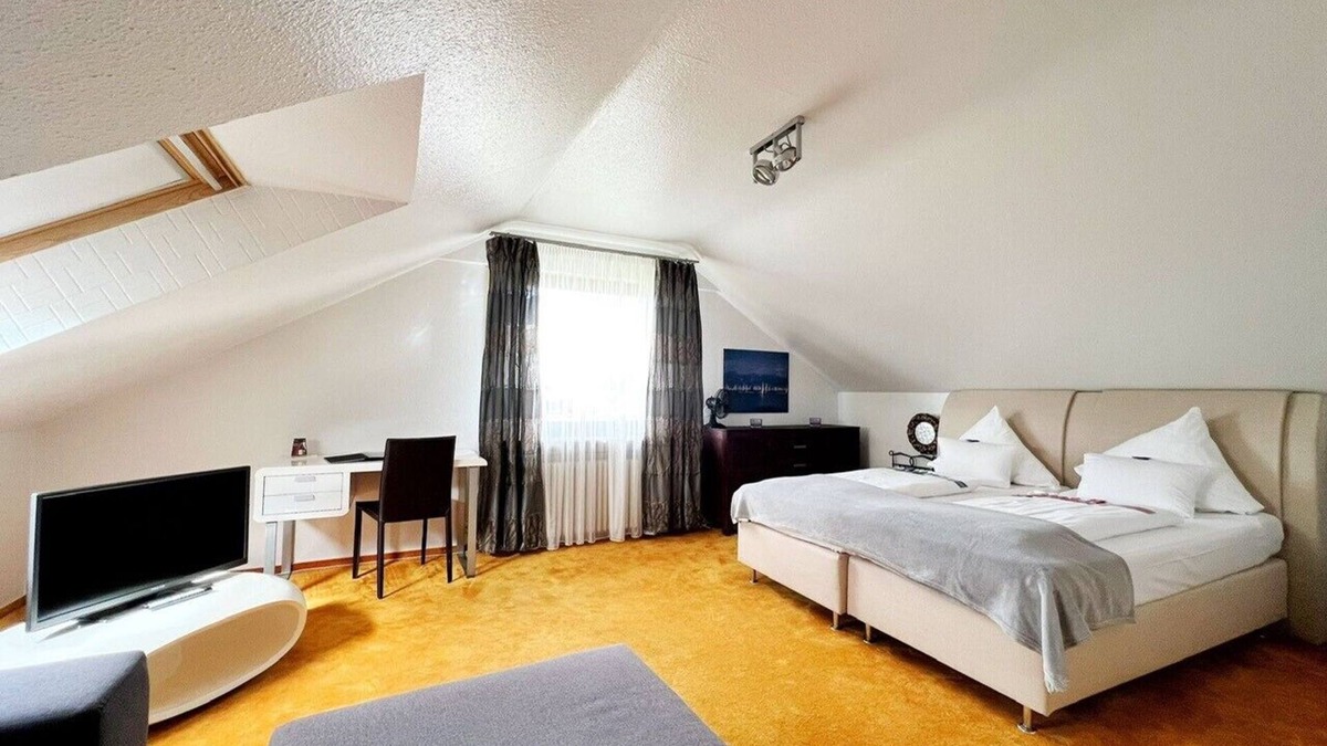 Ailingen Apartment | Suite, 28 sqm with private bathroom, max. 2 persons