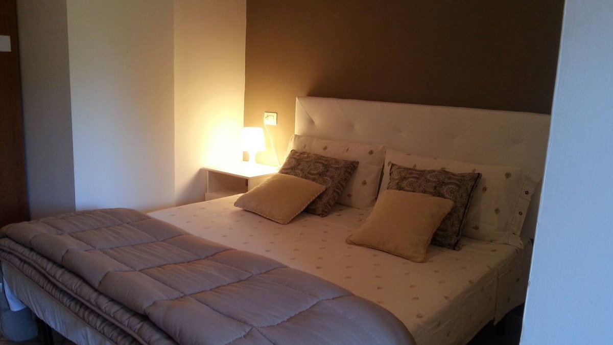 Isola Sacra Apartment | suite 3 km from Rome airport sleeps 2 nearby excavations of ostia antic
