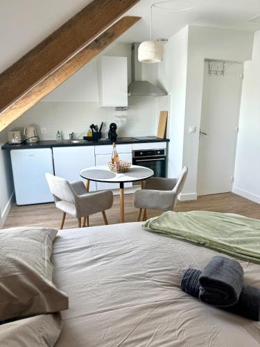 Chateauneuf-du-Faou Apartment | Suite Au grand air