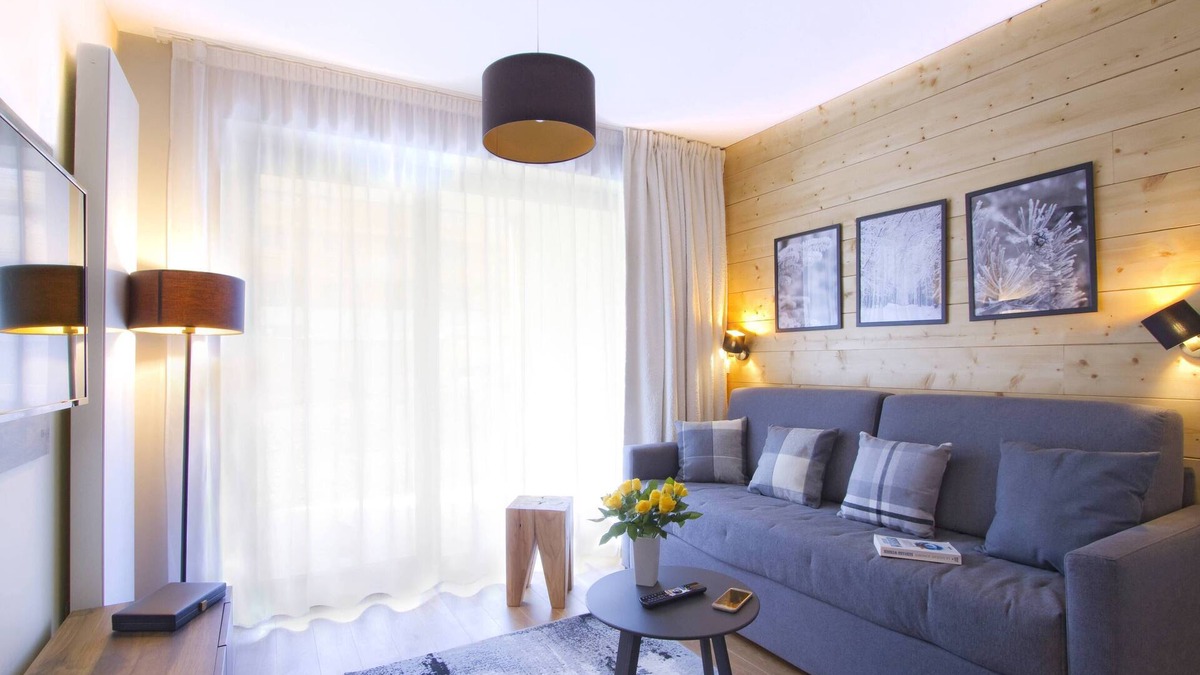 Eclose-Est Condo | Suite av/balcon au Alpe d'Huez | gym + piscines!