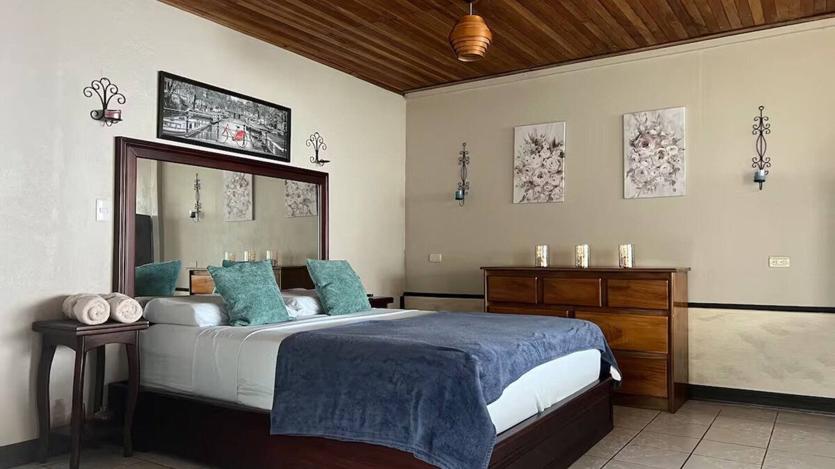 Garabito House | Suite Cala - Mountain retreat with sea view and terrace