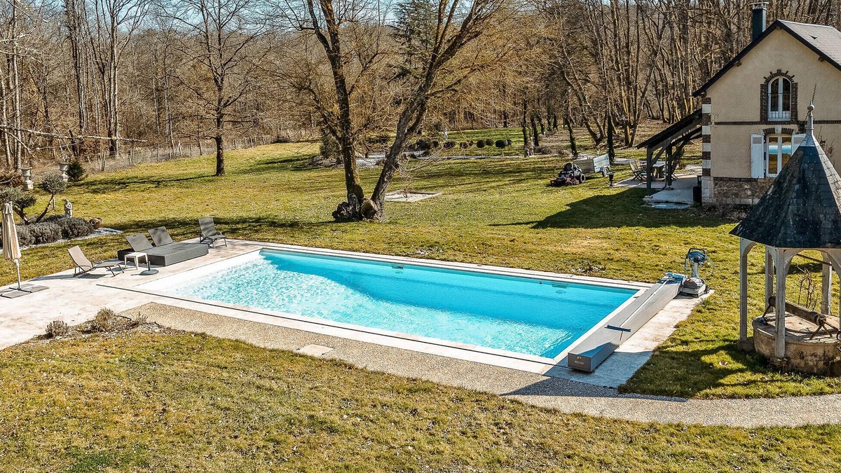 Gien House | Suite Charmilles avec piscine