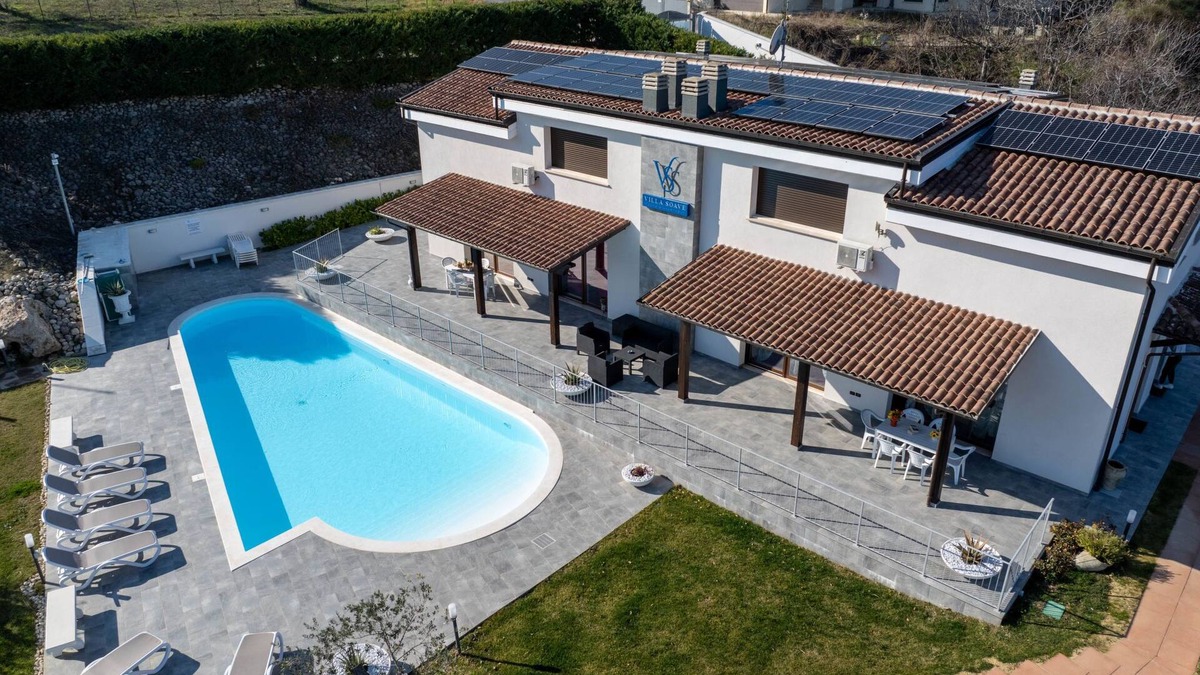 Citta Sant'Angelo Apartment | Suite dei Monti by Interhome