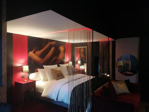 Eyrans Apartment | Suite Gatsby - balançoire et baignoire duo - Luxe et charme - climatisation