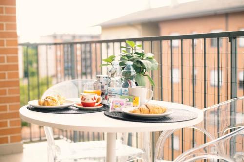 Rozzano Apartment | Suite Humanitas & Forum