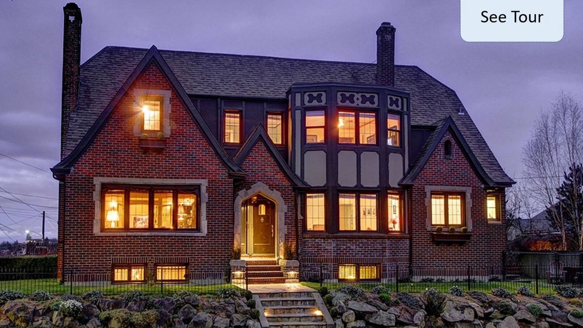 Fremont Apartment | Suite I: Private Studio in our classic home near Woodland Park Zoo
