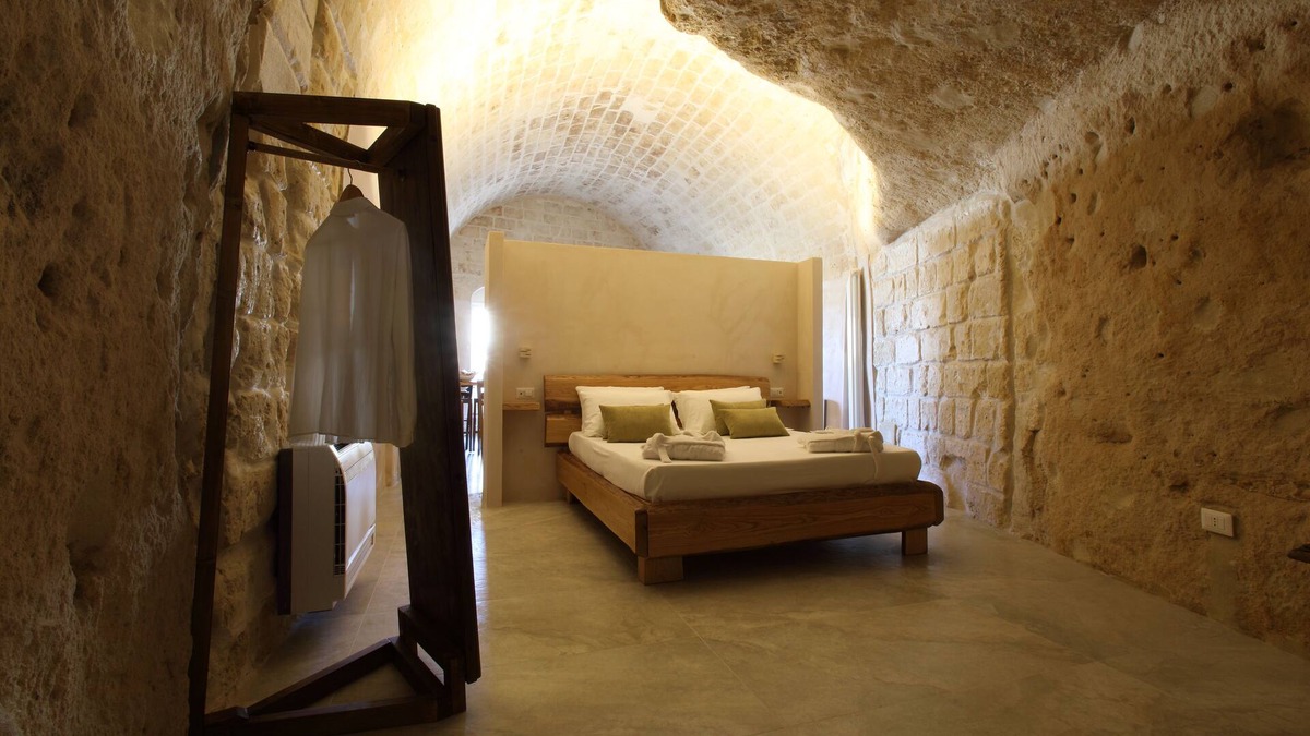 Sasso Barisano Apartment | Suite in cave with terrace and view of Sassi di Matera
