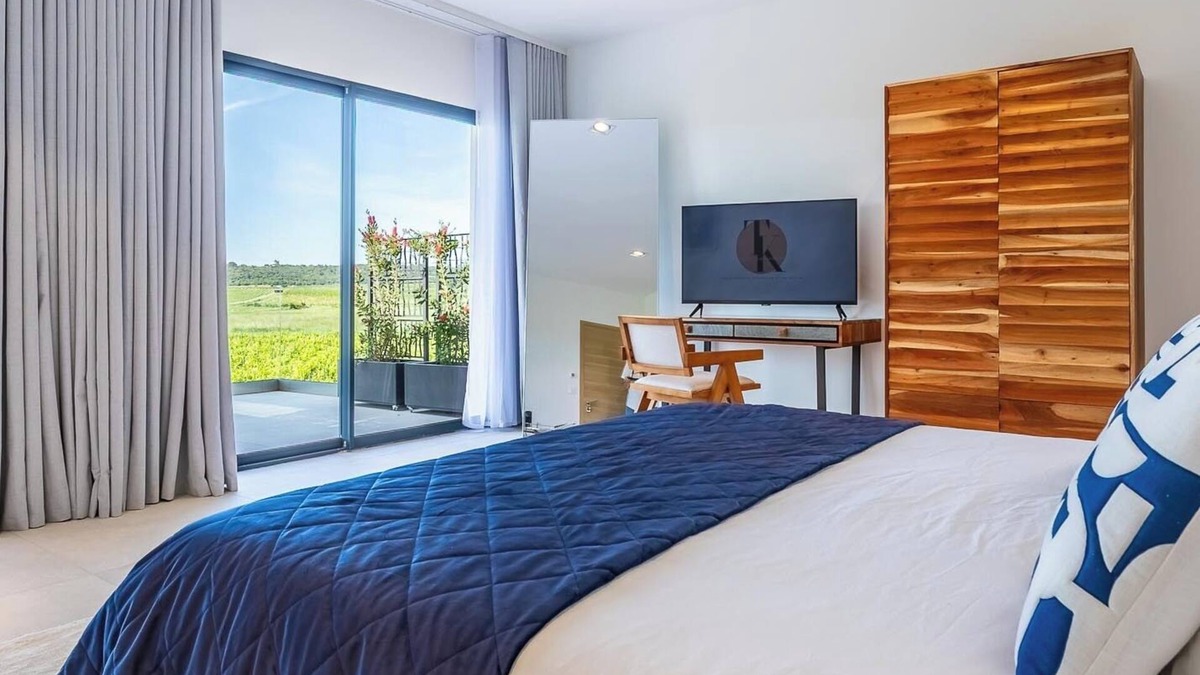 Belarga Bed & Breakfast | Suite n°3 in Villa SCL - Heated pool