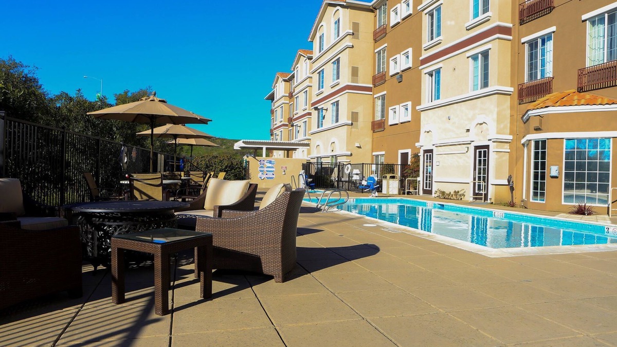 Milpitas Condo | Suite near Downtown San Jose with Free Breakfast | Outdoor Pool + FREE Shuttle