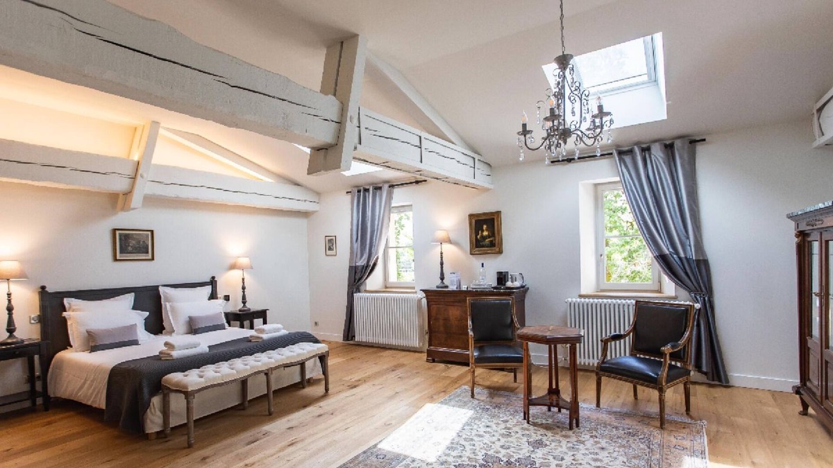 Latresne Bed & Breakfast | Suite Olivier, Château Gassies, charm 15 minutes from Bordeaux, up to 4 guests